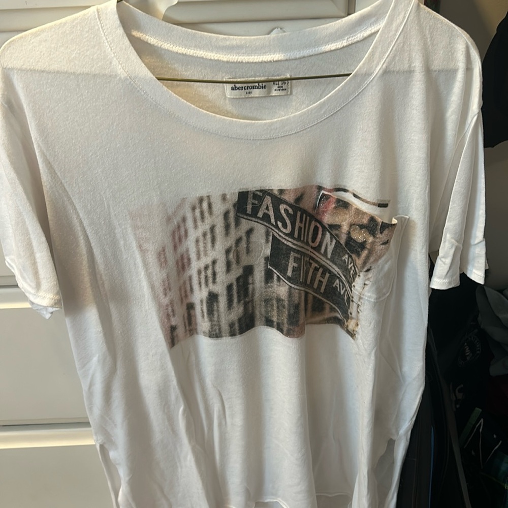 Vintage Abercrombie kids graphic tee